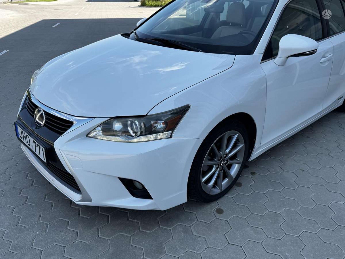 Lexus CT 200h, 1.8 l., hatchback