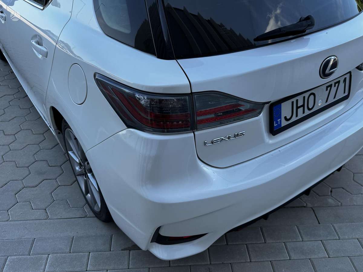 Lexus CT 200h, 1.8 l., hatchback