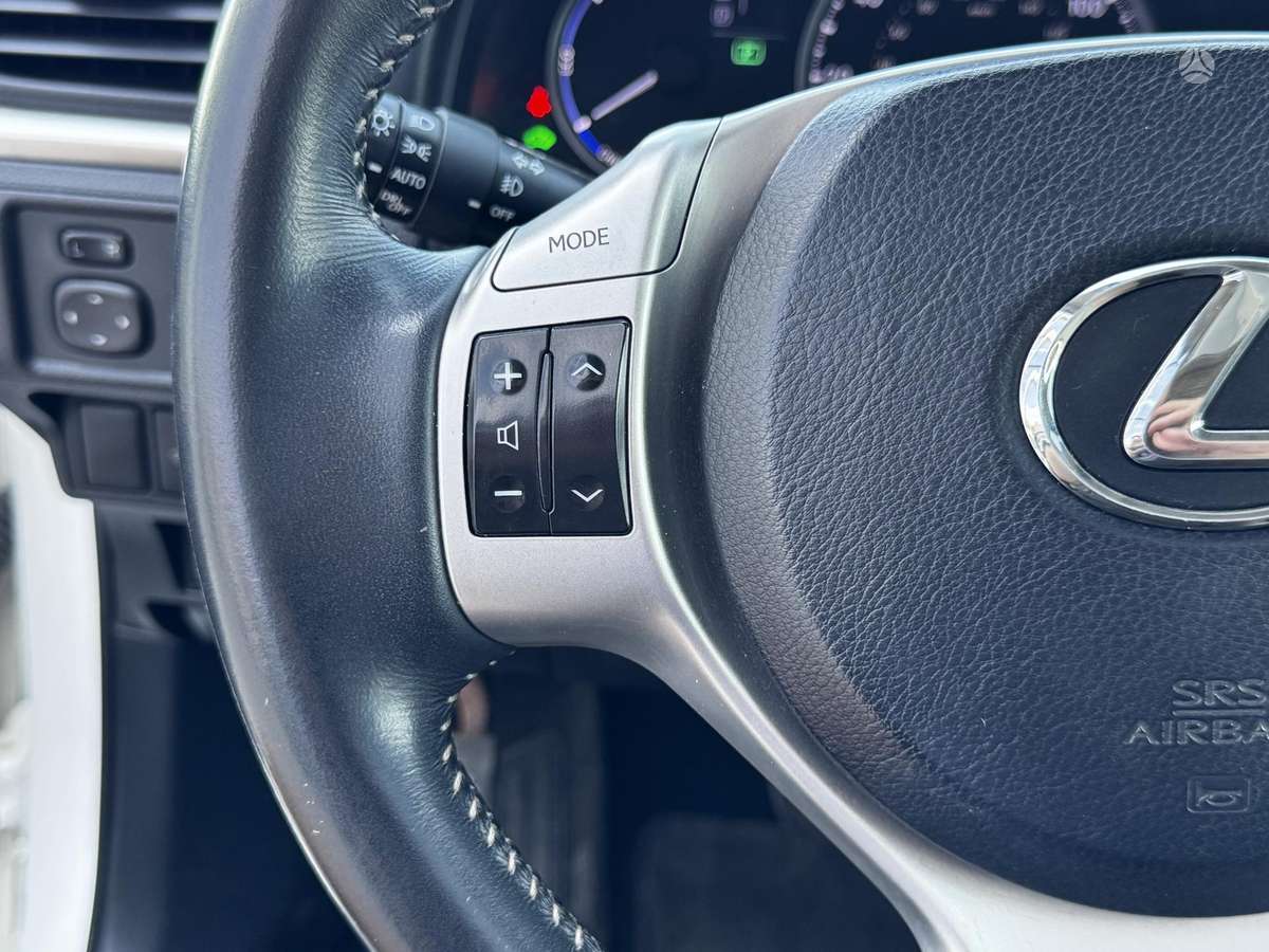 Lexus CT 200h, 1.8 l., hatchback
