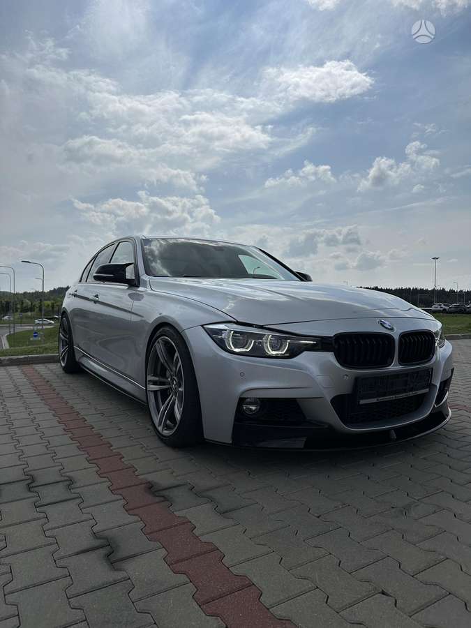 BMW 340, saloon / sedan