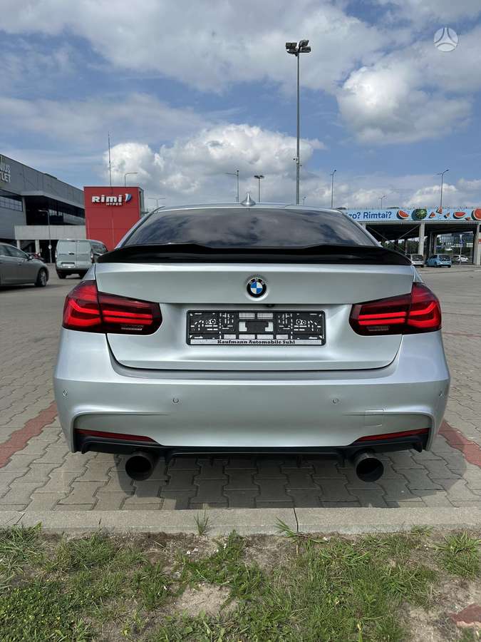 BMW 340, saloon / sedan