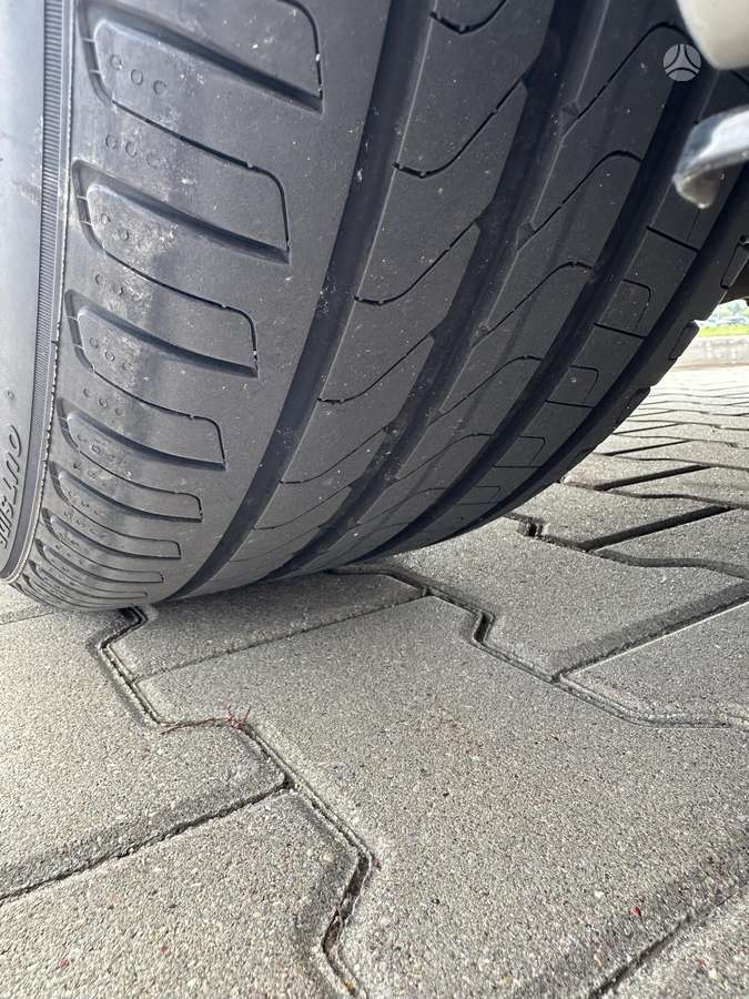 BMW 340, sedanas