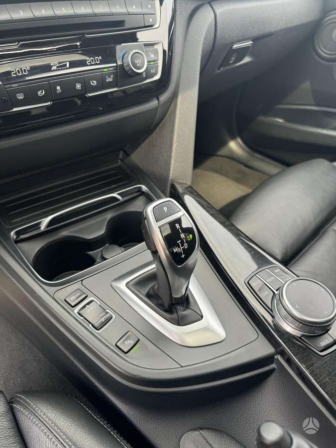 BMW 340, sedanas