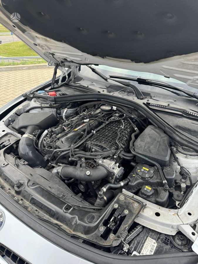 BMW 340, saloon / sedan