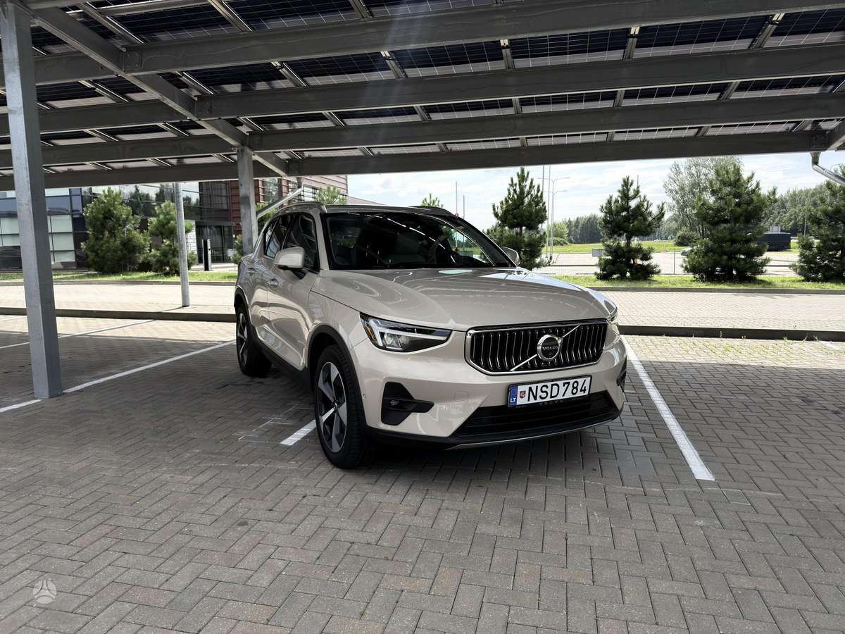 Volvo XC40 - 1