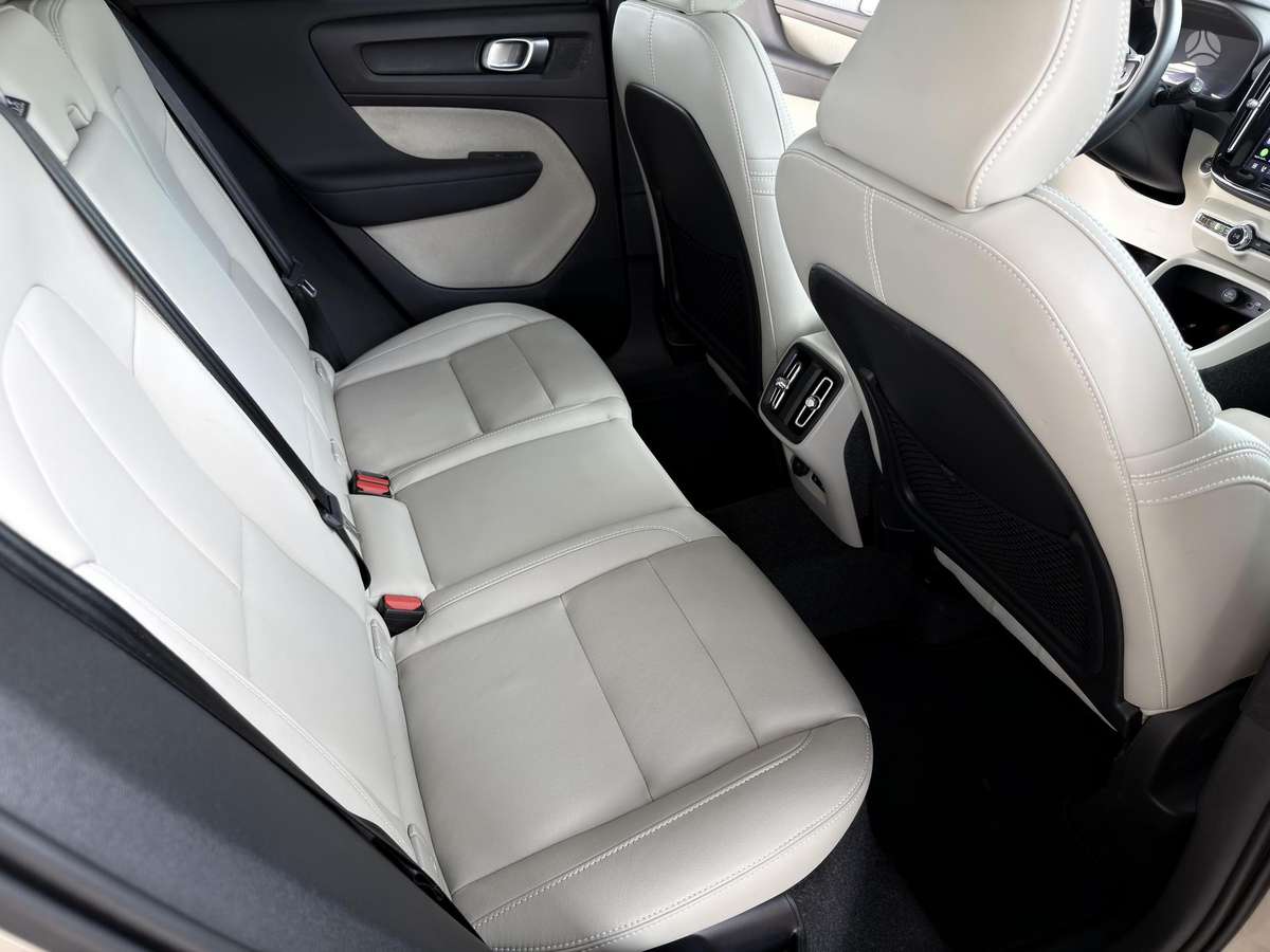 Volvo XC40 - 12