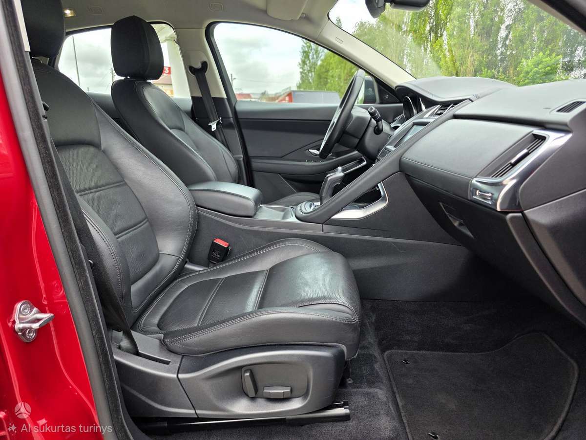 Jaguar E-Pace, 2.0 l., off-road / crossover
