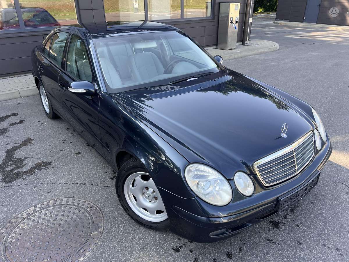 Mercedes-Benz E200, 2.2 l., Седан