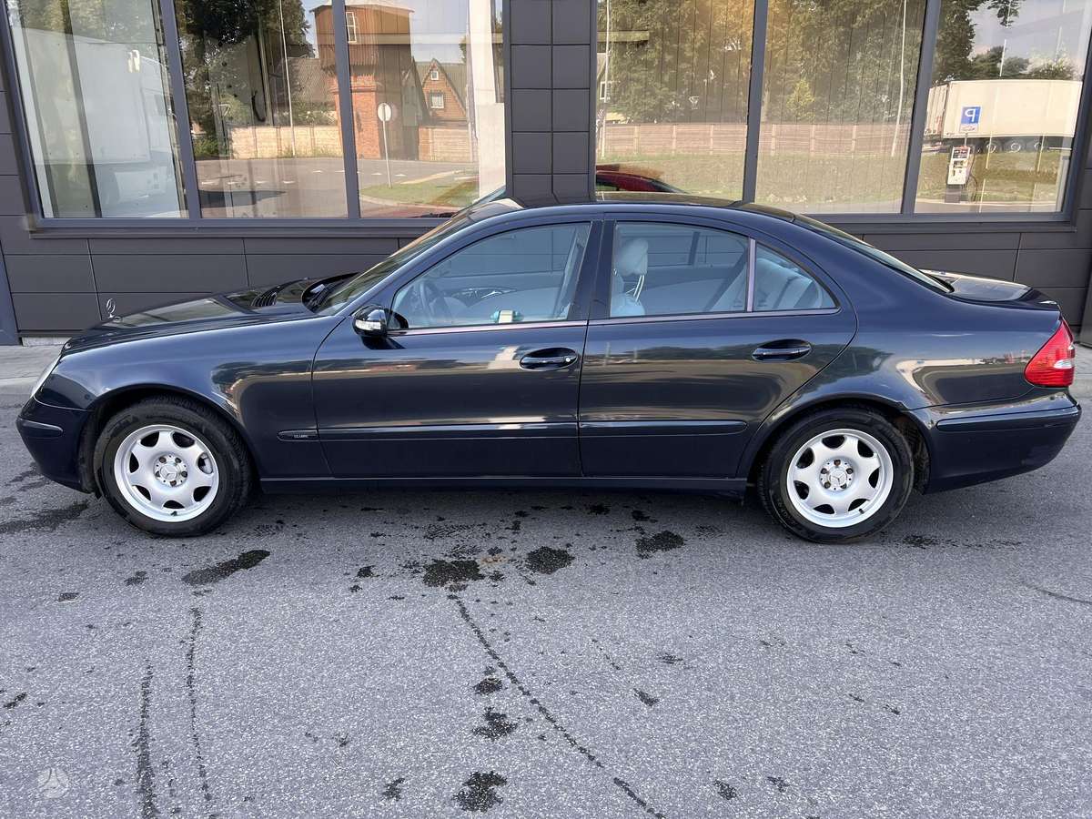Mercedes-Benz E200, 2.2 l., Седан