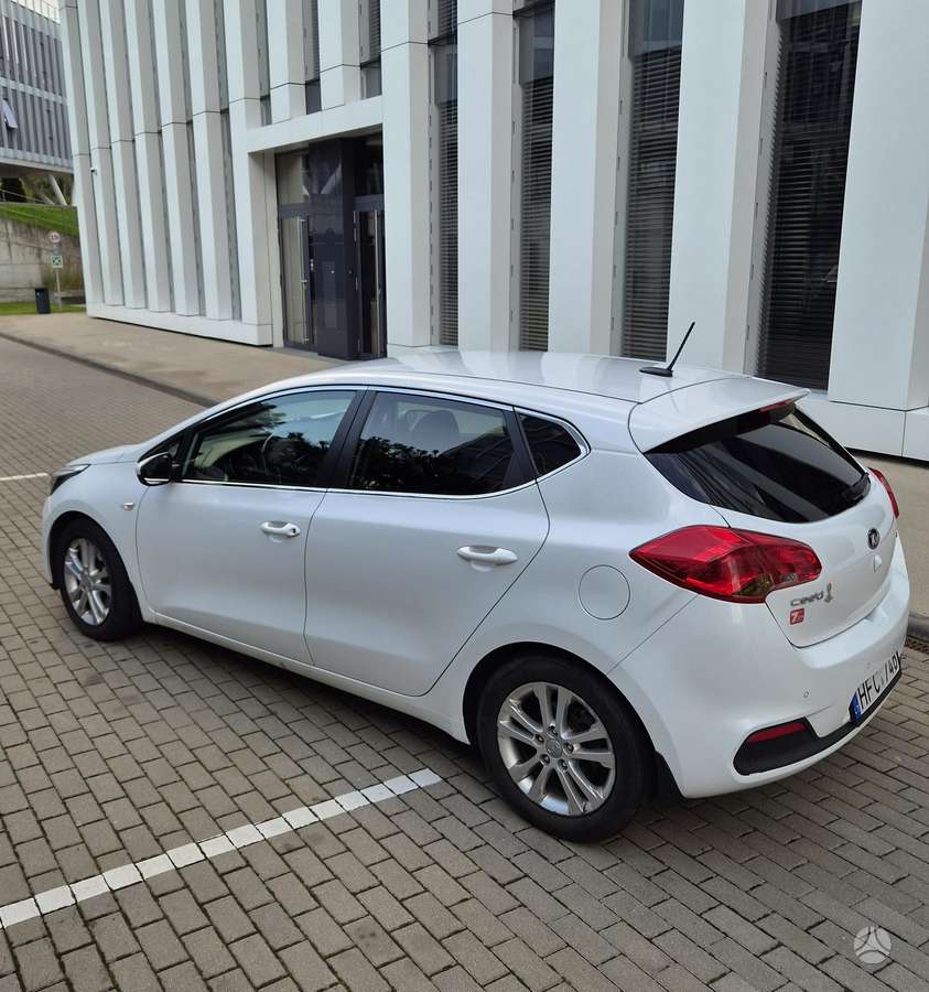 Kia Ceed, 1.6 l., hatchback