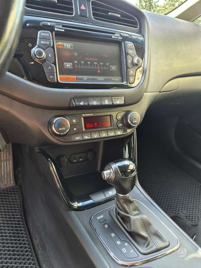 Kia Ceed, 1.6 l., Хэтчбек