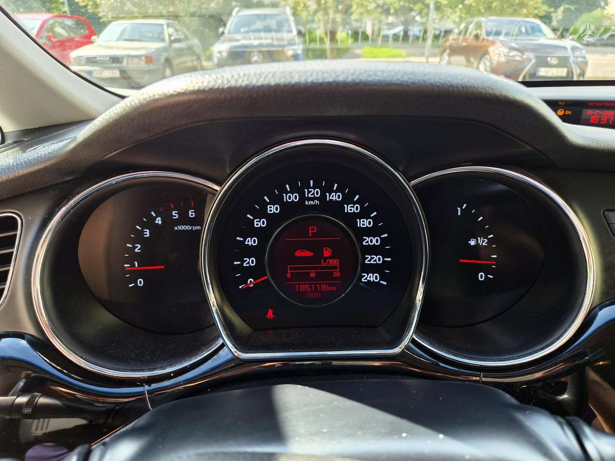 Kia Ceed, 1.6 l., hatchback