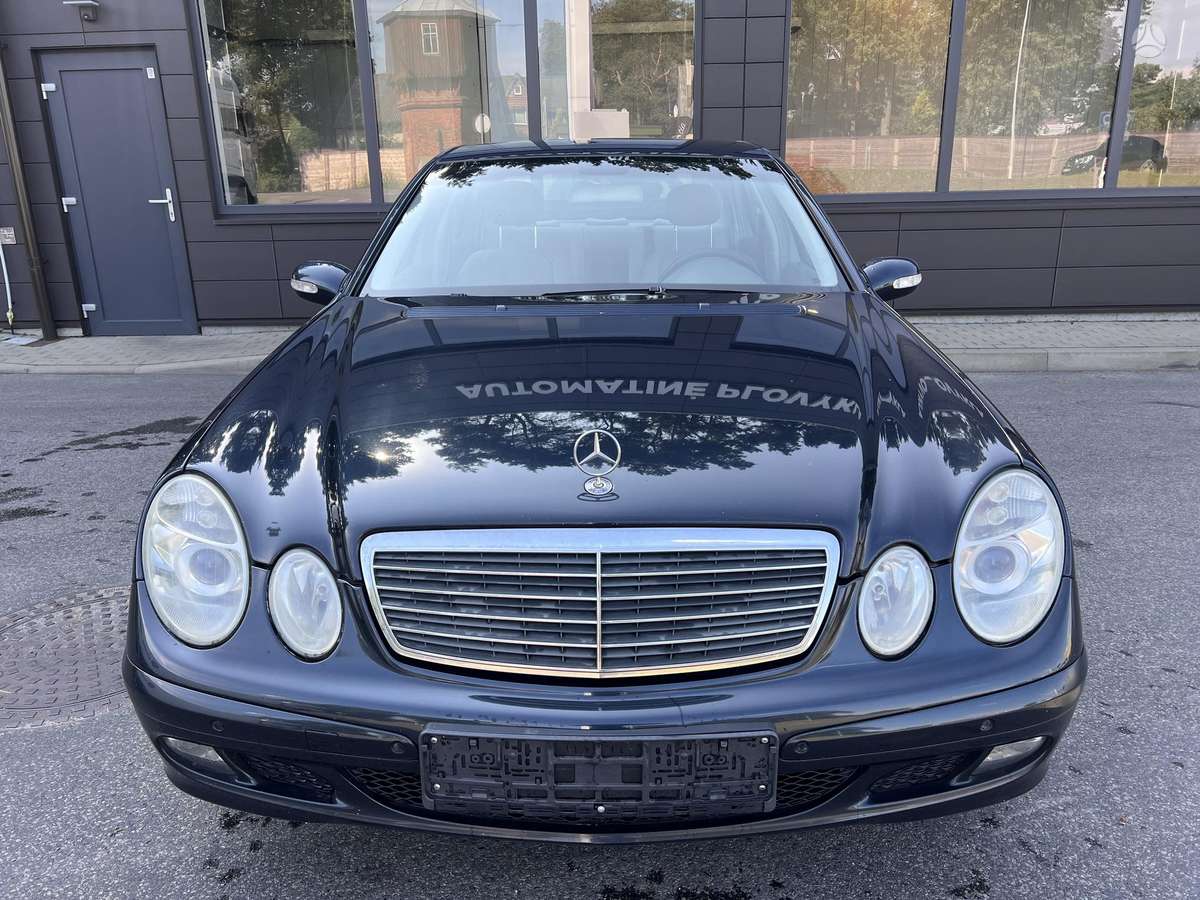 Mercedes-Benz E200, 2.2 l., Седан