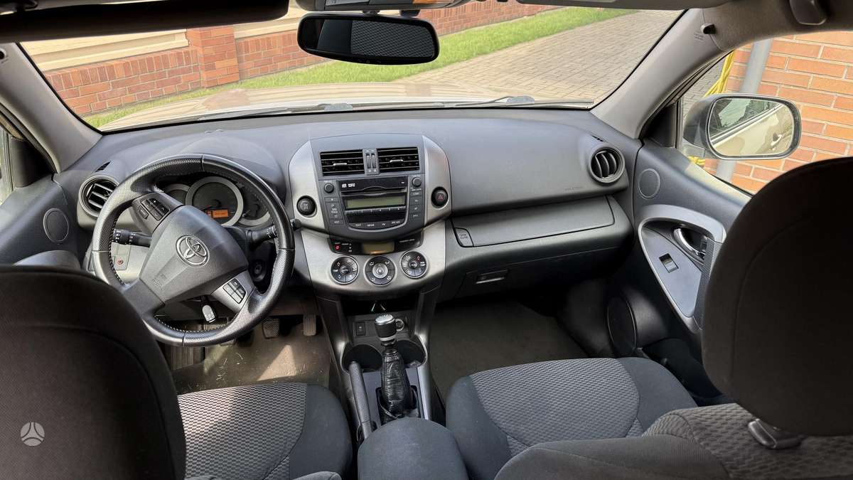 Toyota RAV4 - 5
