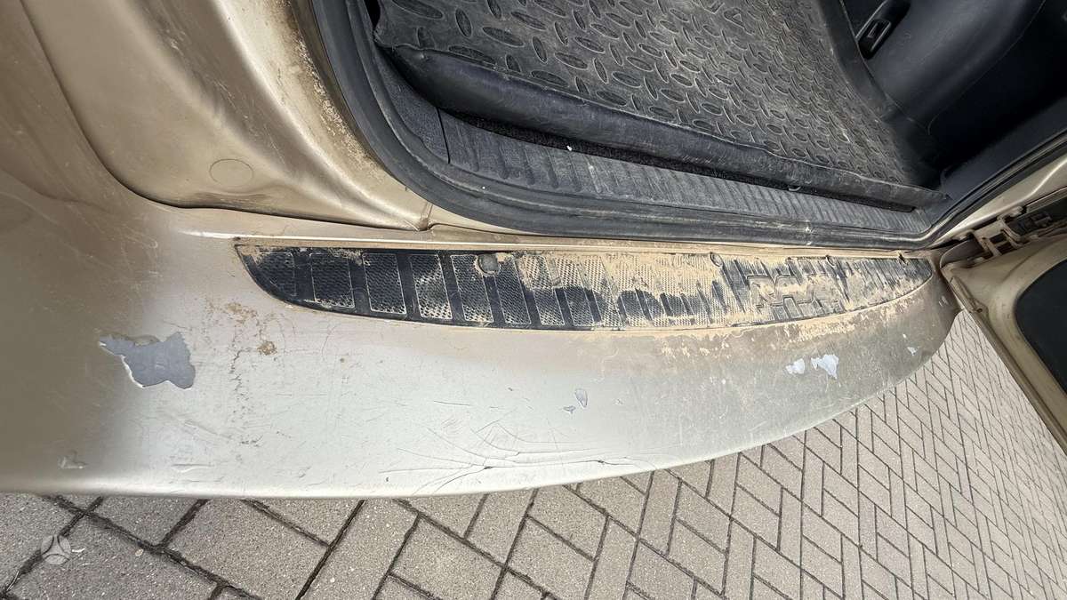 Toyota RAV4 - 12