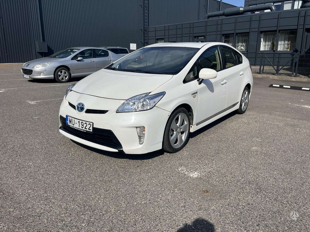 Toyota Prius - 2