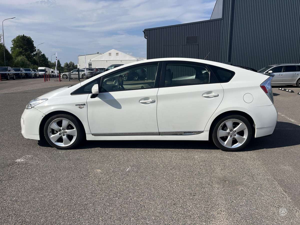 Toyota Prius - 1