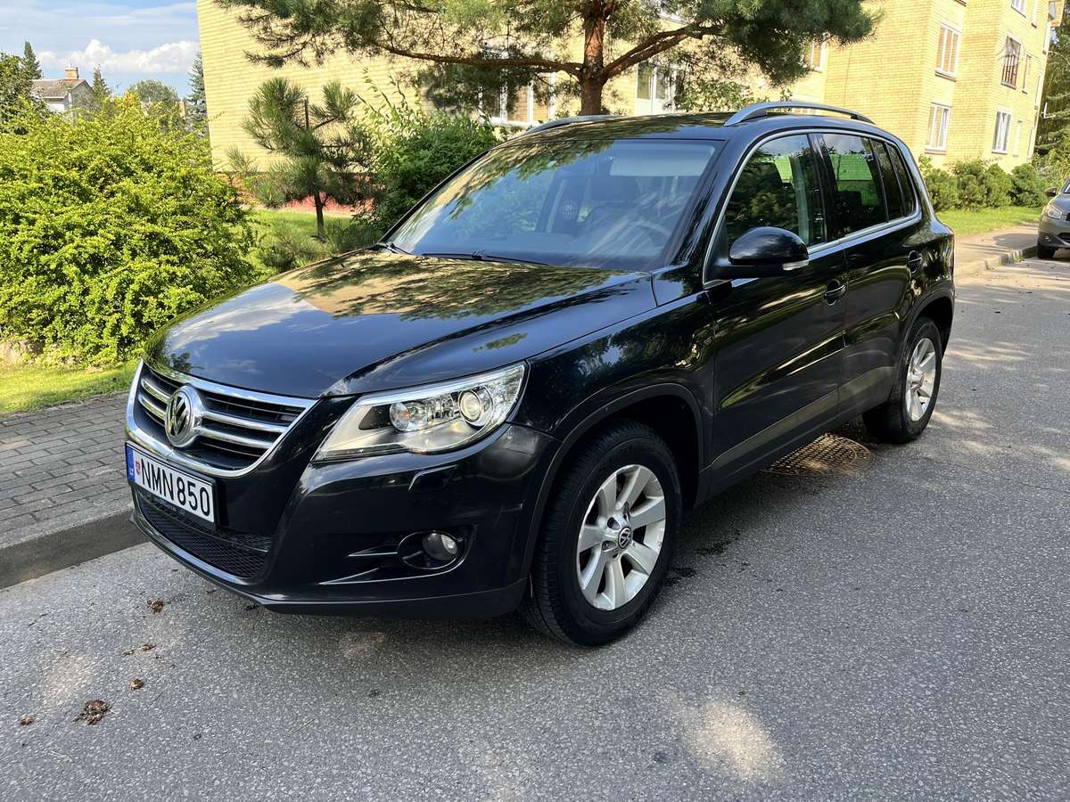 Volkswagen Tiguan - 2