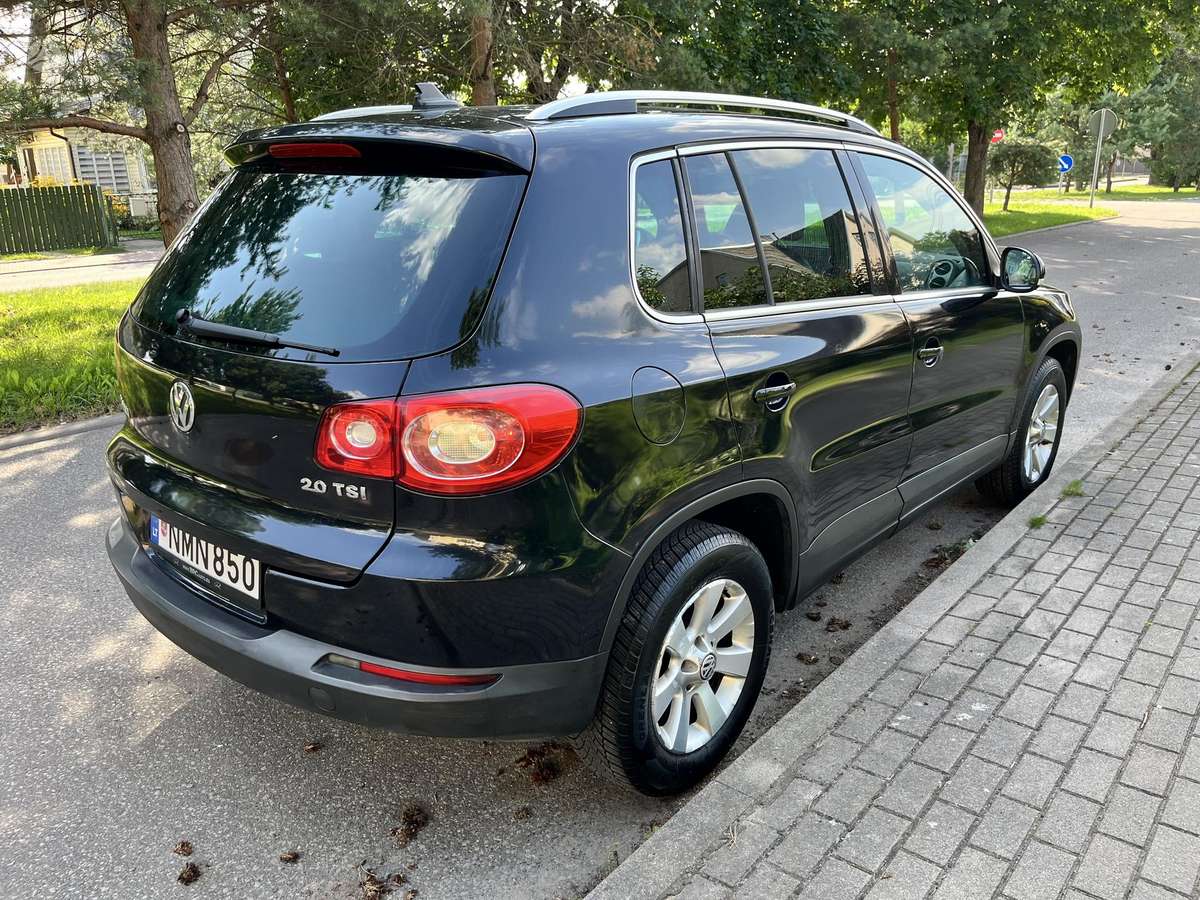 Volkswagen Tiguan - 5