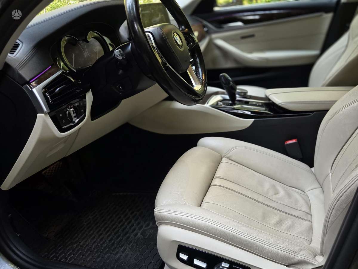 BMW 520, 2.0 l., Седан