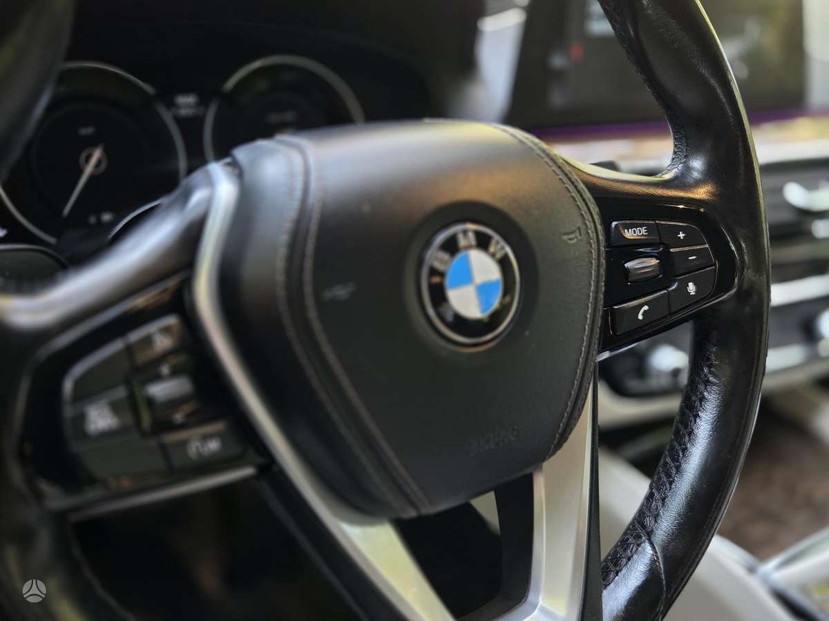 BMW 520, 2.0 l., Седан