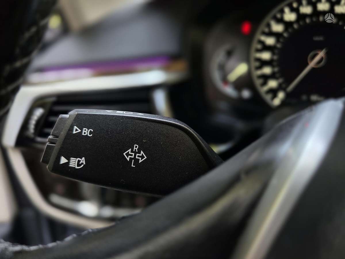 BMW 520, 2.0 l., Седан