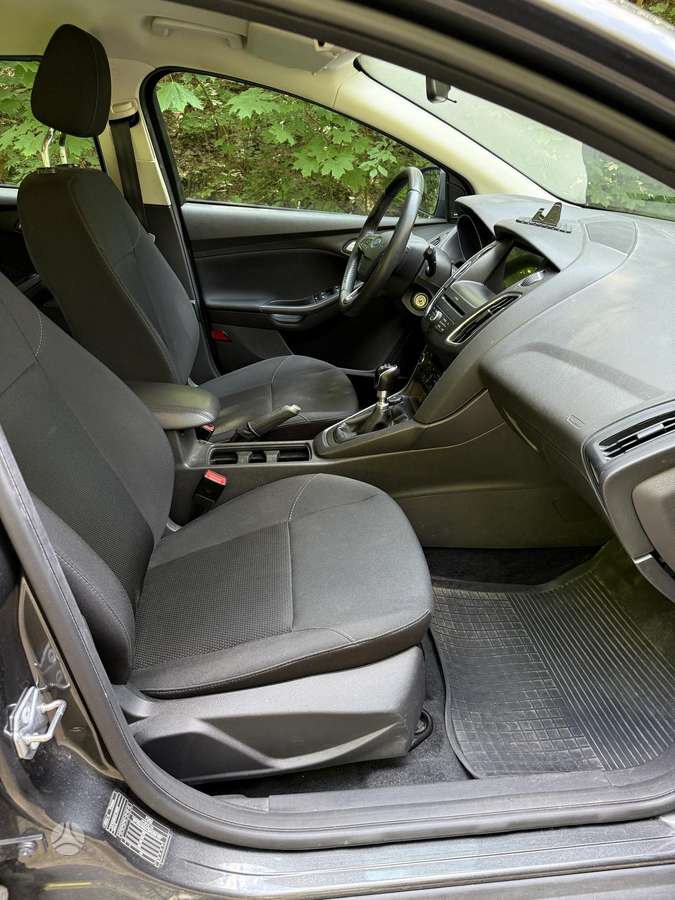 Ford Focus, 1.0 l., hatchback