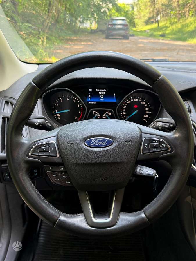 Ford Focus, 1.0 l., Хэтчбек