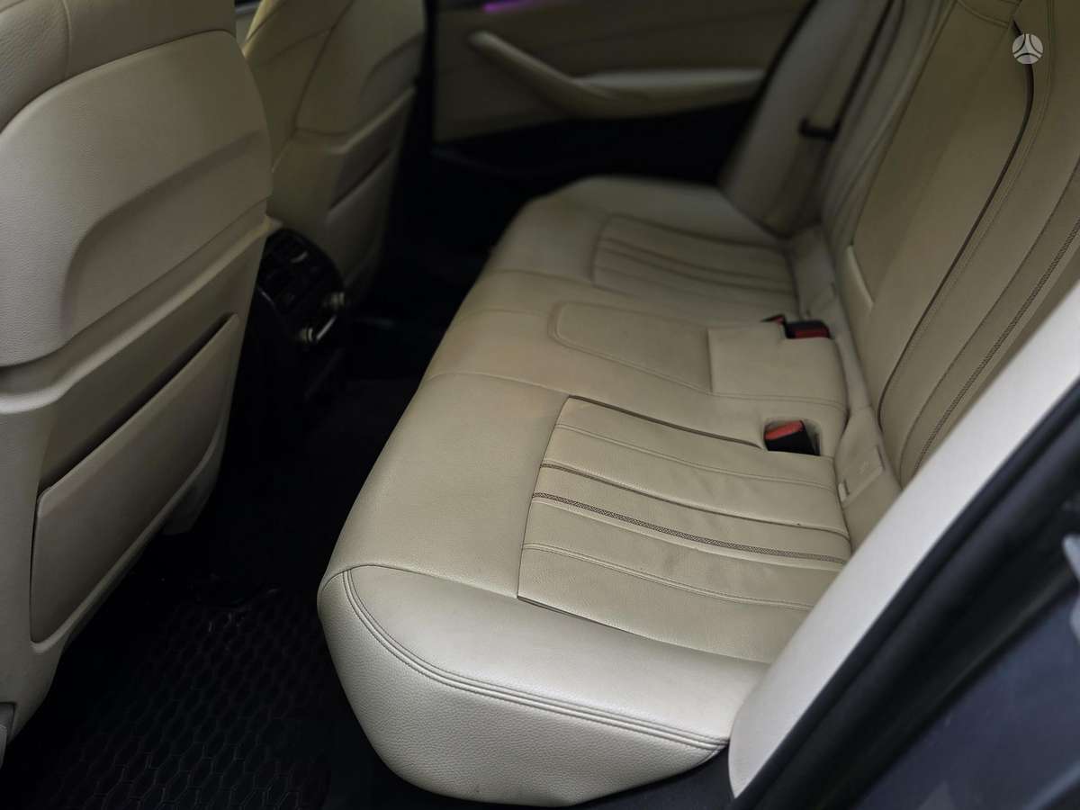 BMW 520, 2.0 l., Седан