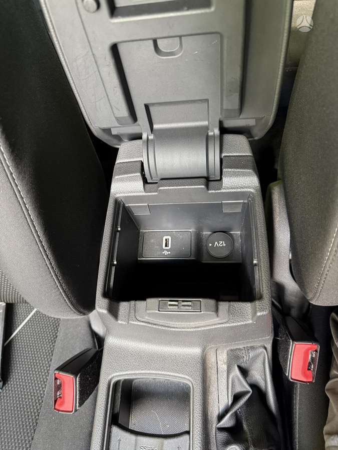 Ford Focus, 1.0 l., hatchback