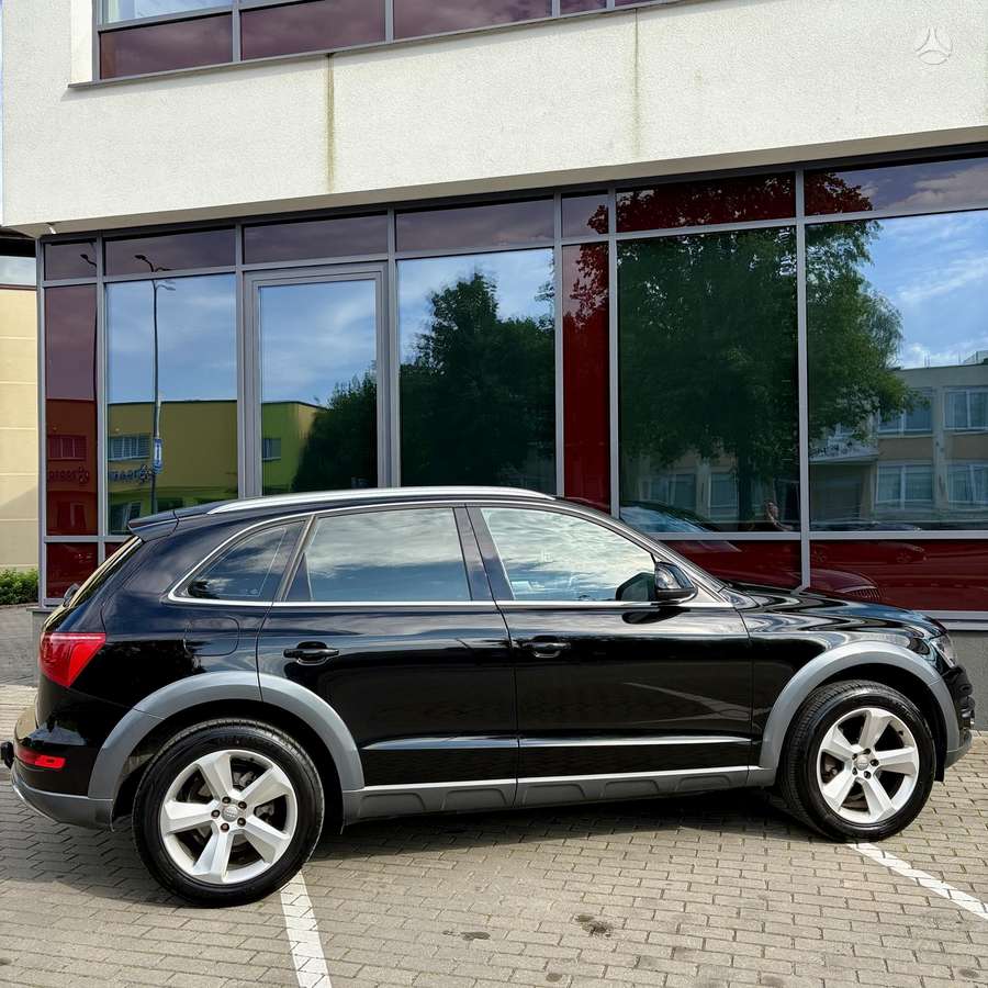 Audi Q5, 2.0 l., mpv / minivan