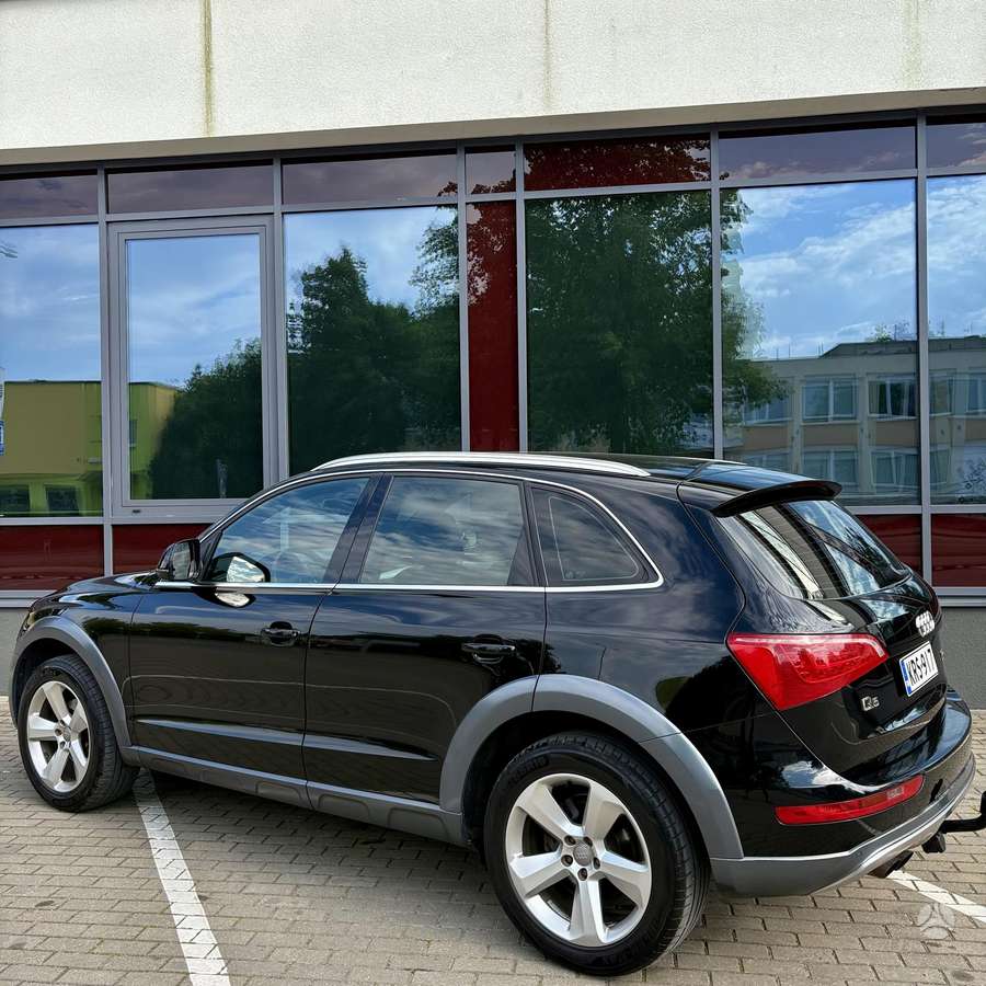 Audi Q5, 2.0 l., mpv / minivan