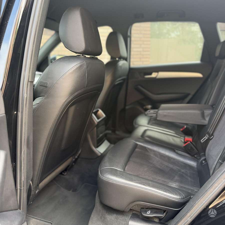 Audi Q5, 2.0 l., mpv / minivan