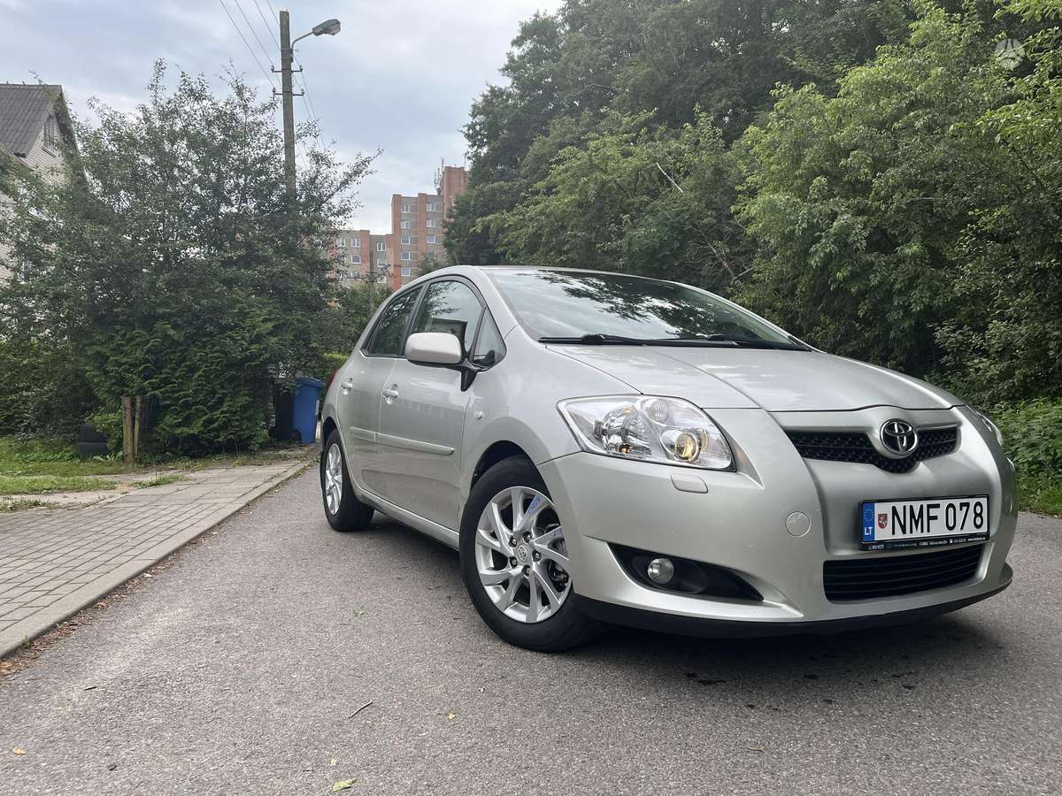 Toyota Auris, 1.6 l., hatchback