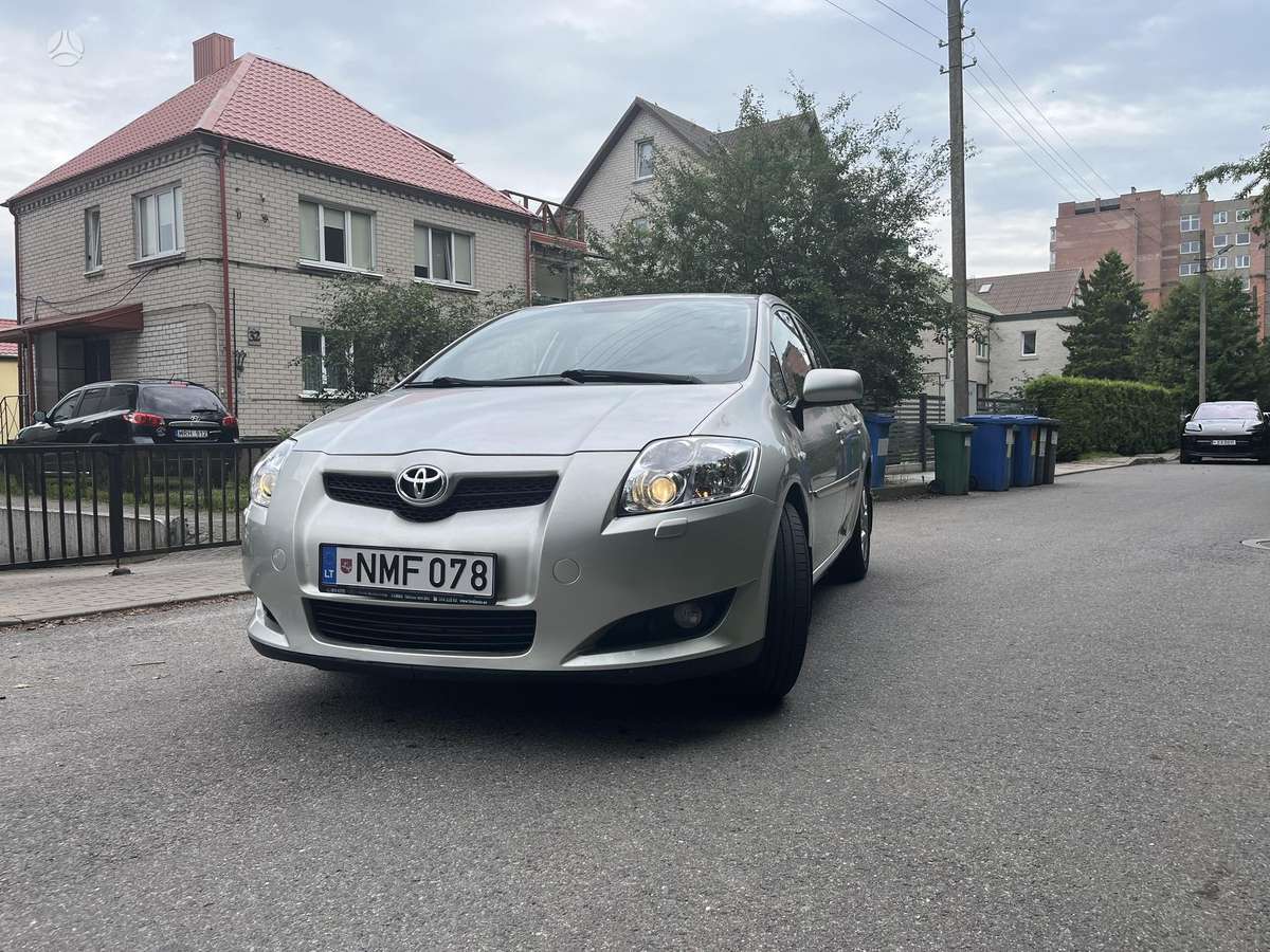 Toyota Auris, 1.6 l., hatchback