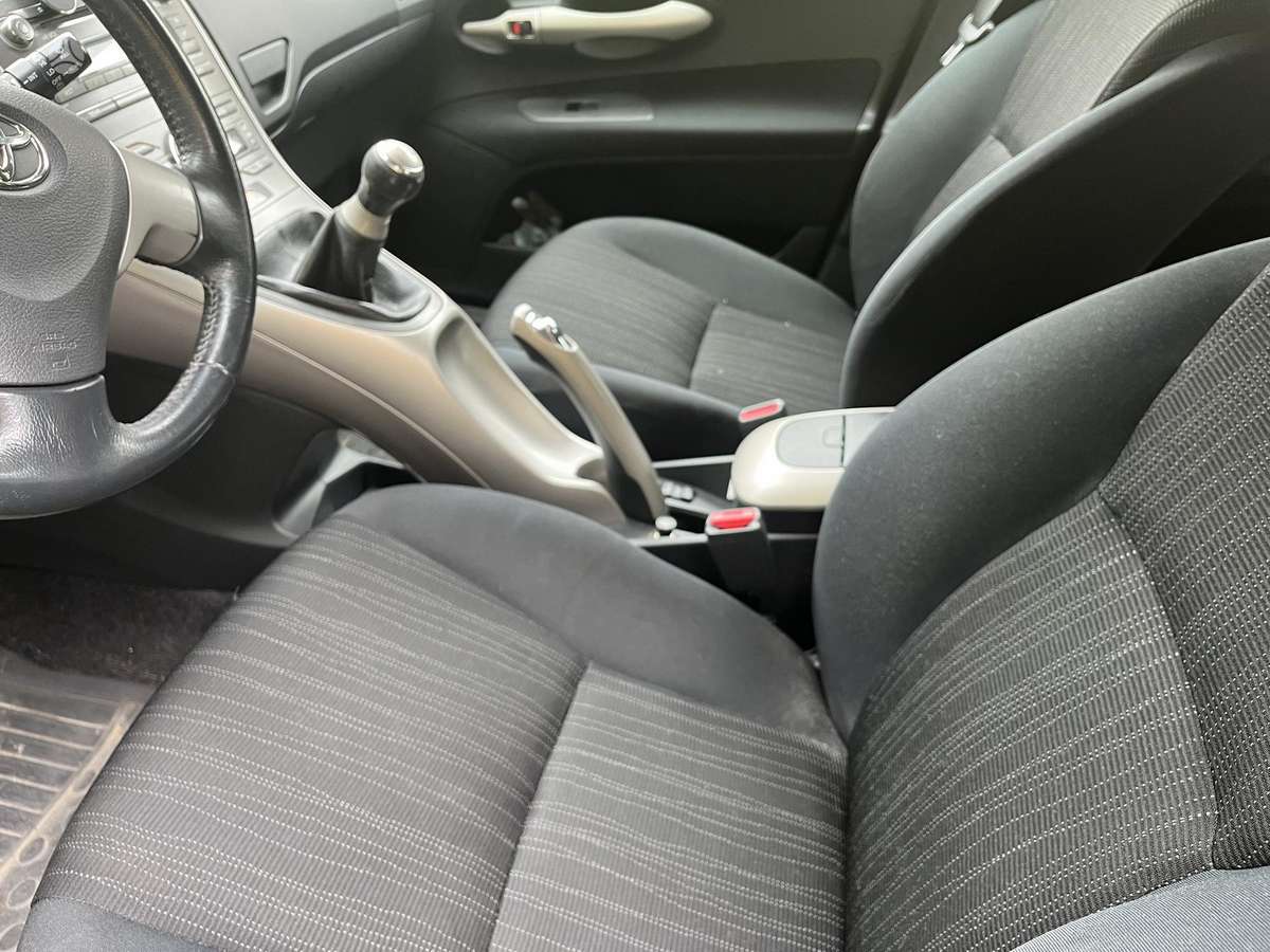 Toyota Auris, 1.6 l., hatchback
