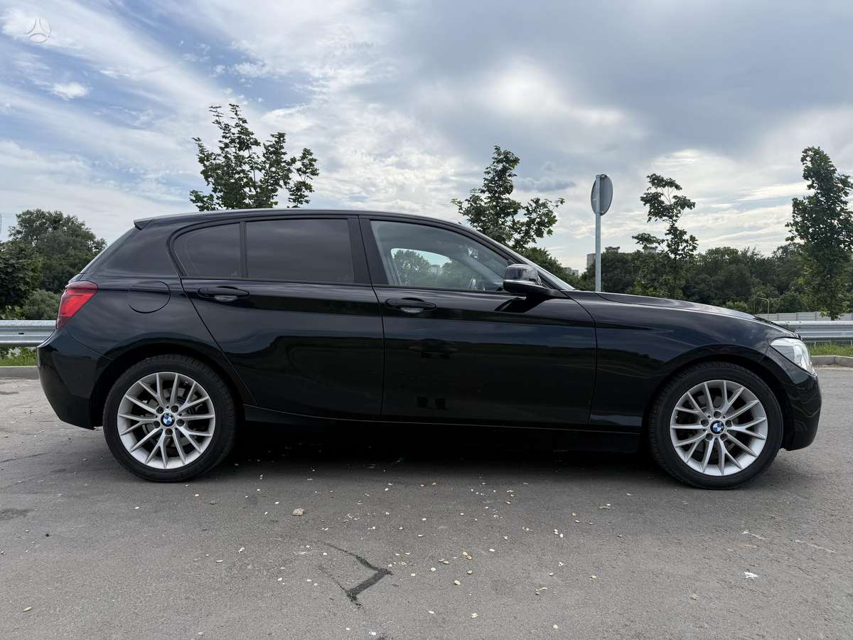 BMW 120, 2.0 l., Хэтчбек