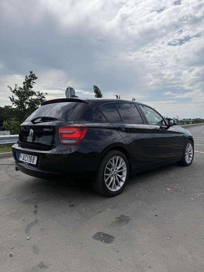 BMW 120, 2.0 l., hatchback