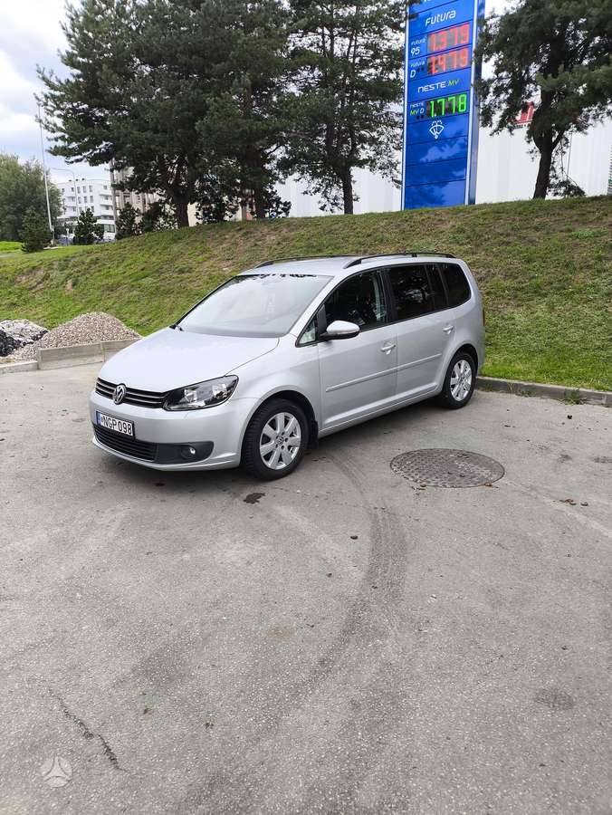 Volkswagen Touran - 1