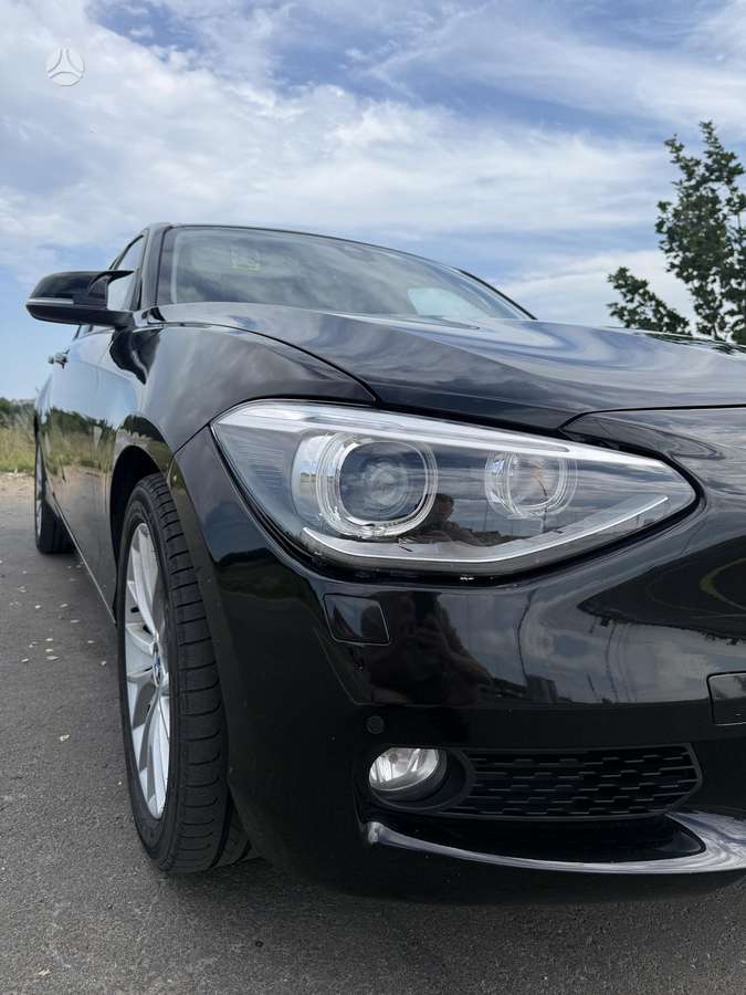 BMW 120, 2.0 l., hatchback