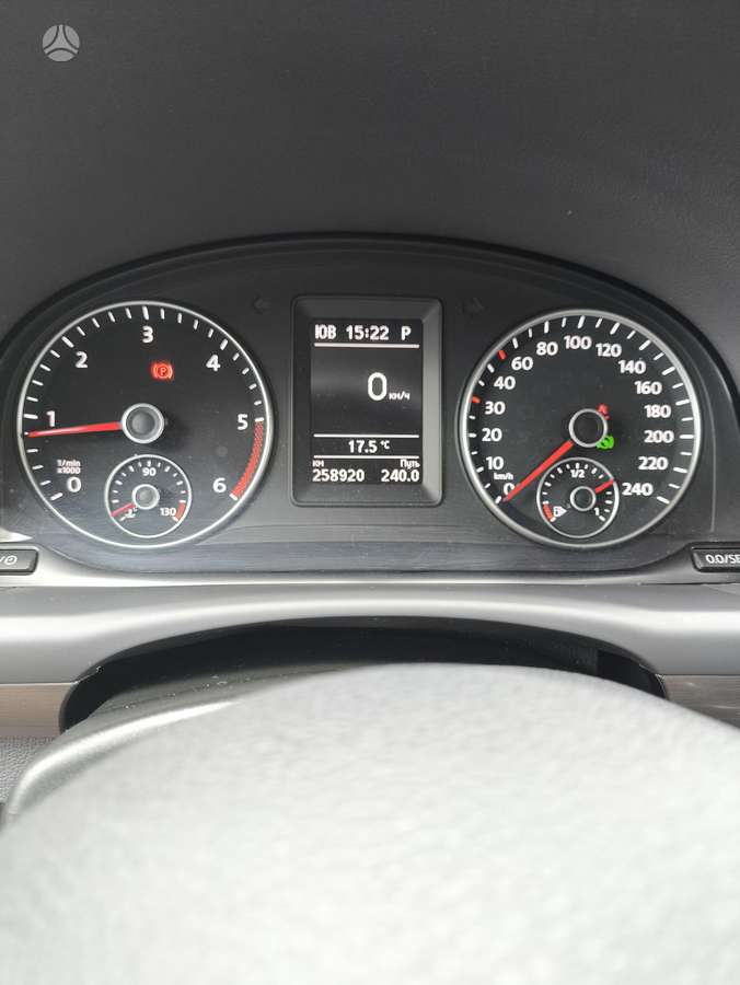 Volkswagen Touran - 9