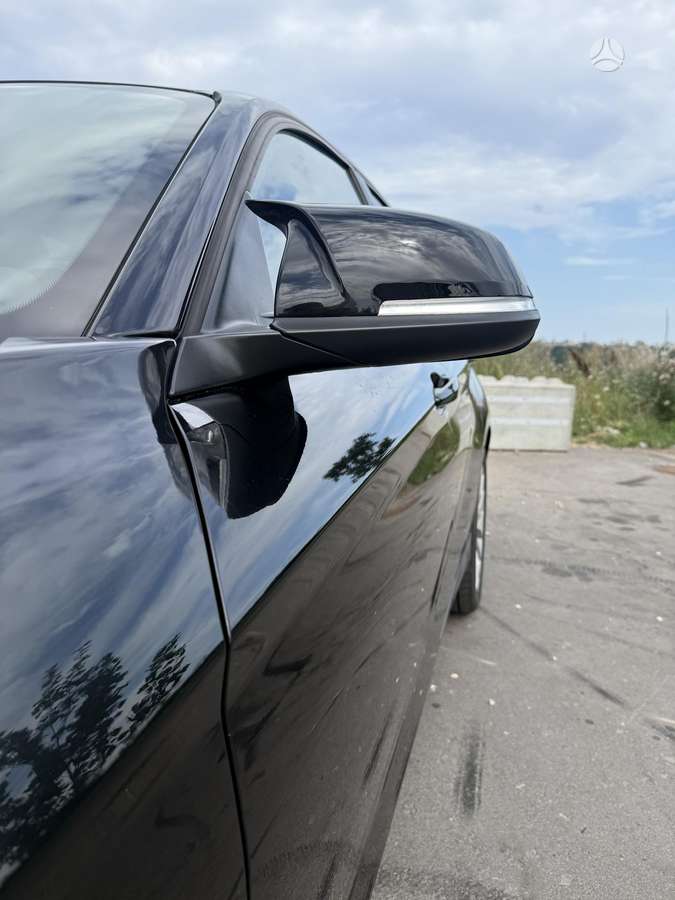 BMW 120, 2.0 l., hatchback