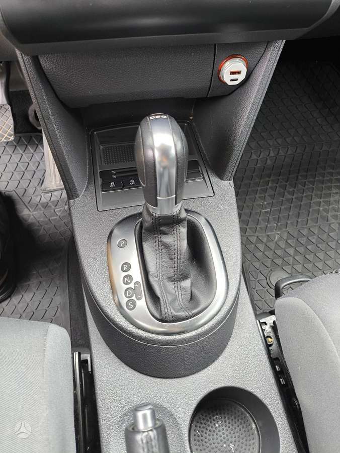 Volkswagen Touran - 8