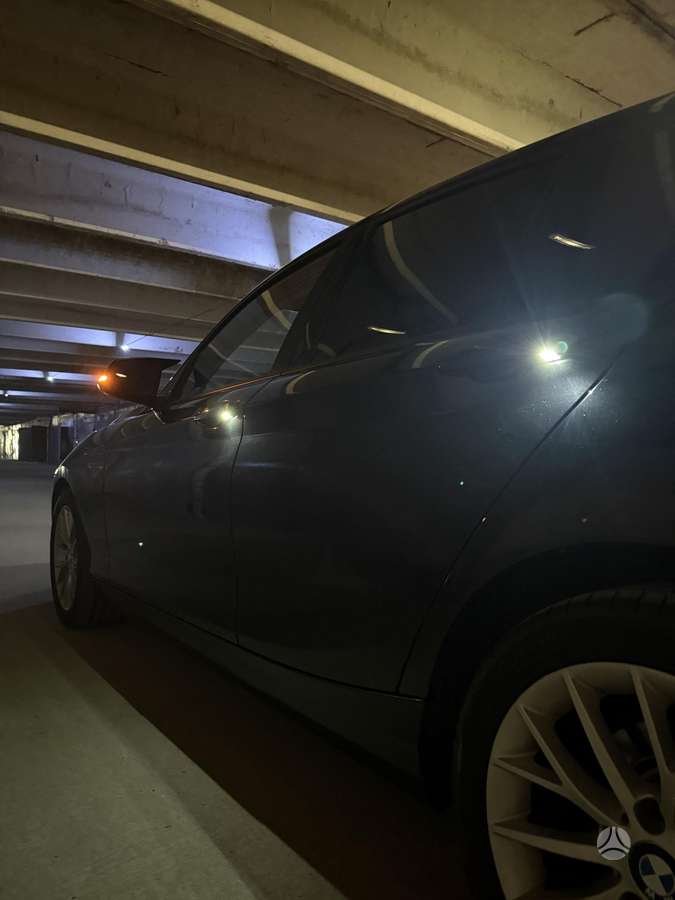 BMW 120, 2.0 l., hatchback