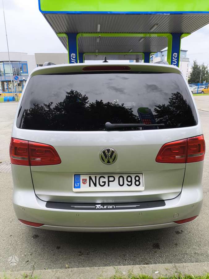 Volkswagen Touran - 5