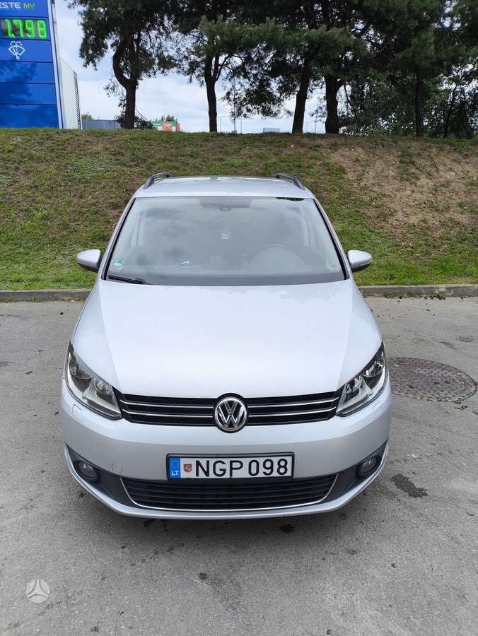 Volkswagen Touran - 4