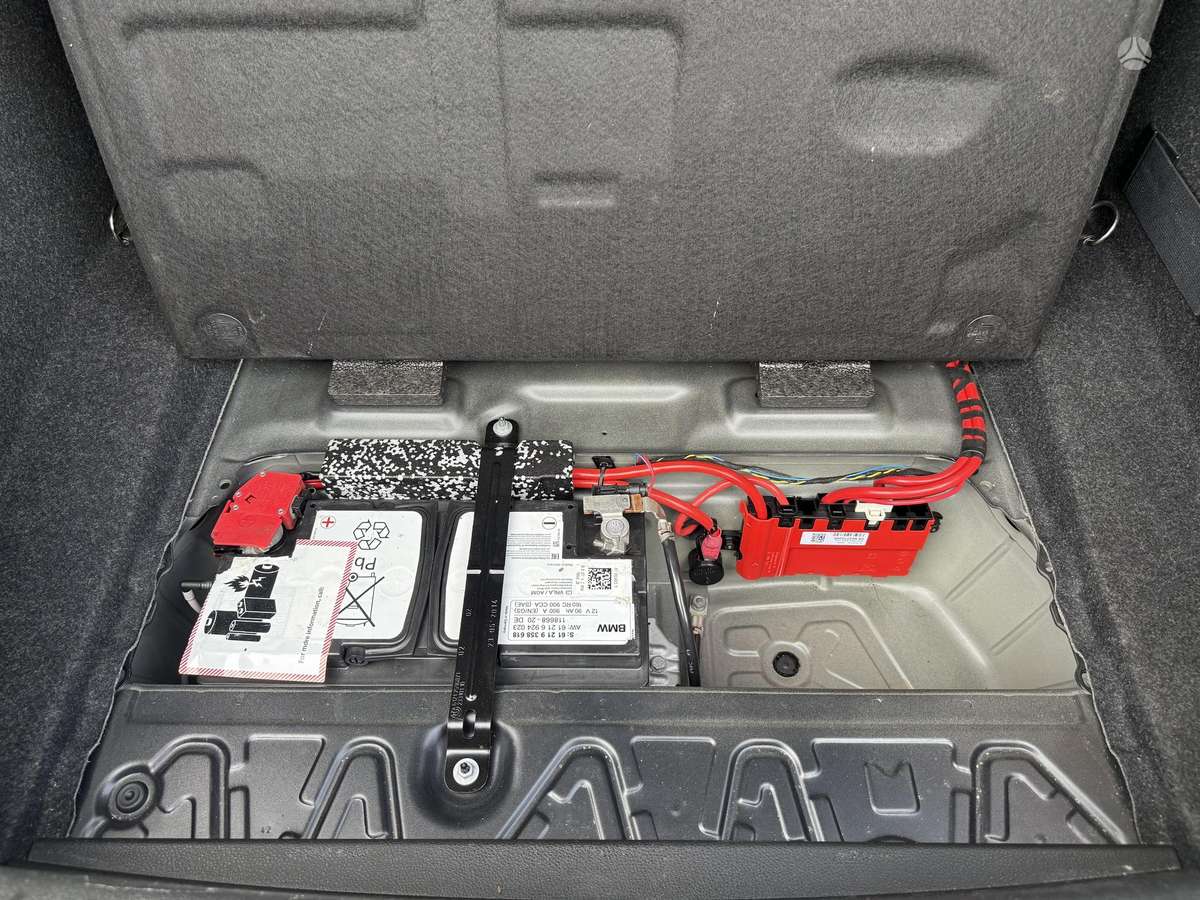 BMW 120, 2.0 l., hatchback