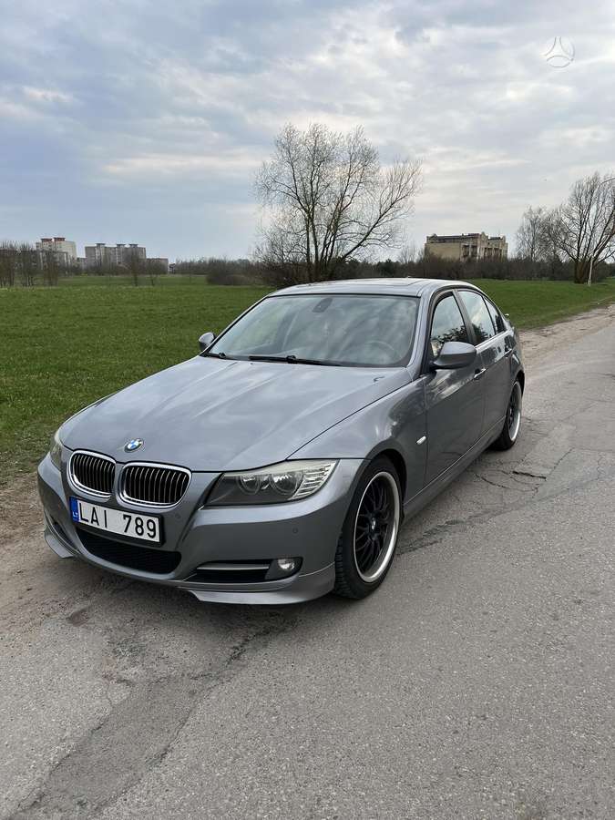 BMW 318, 2.0 l., Седан