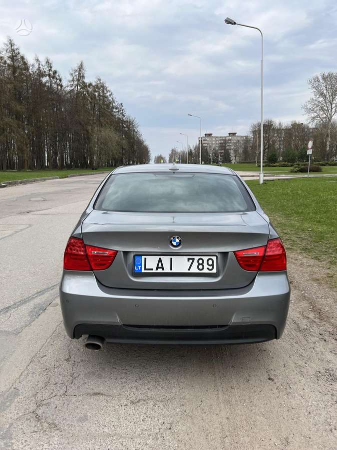 BMW 318, 2.0 l., Седан