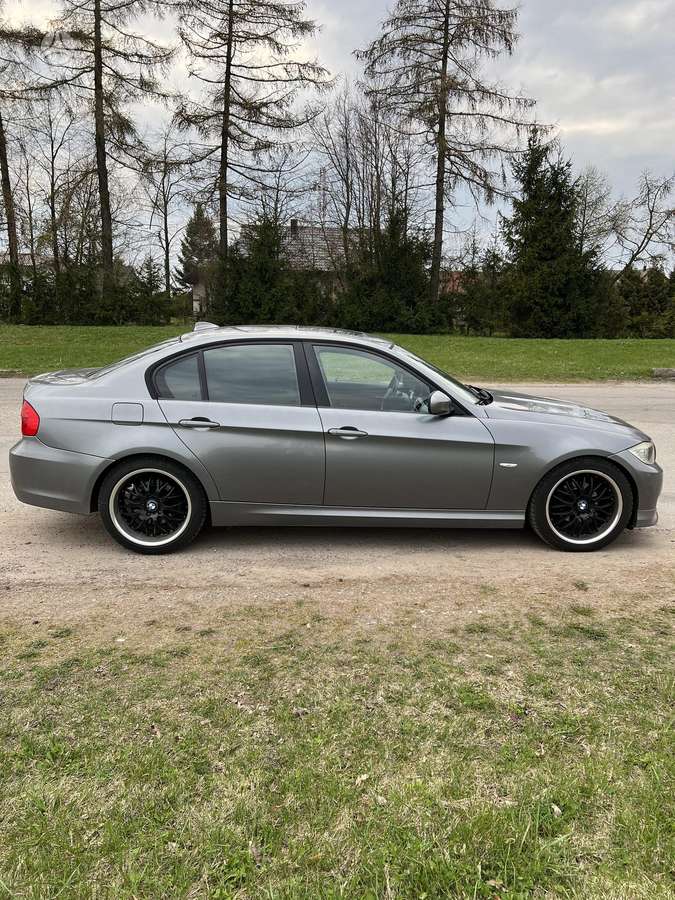 BMW 318, 2.0 l., Седан